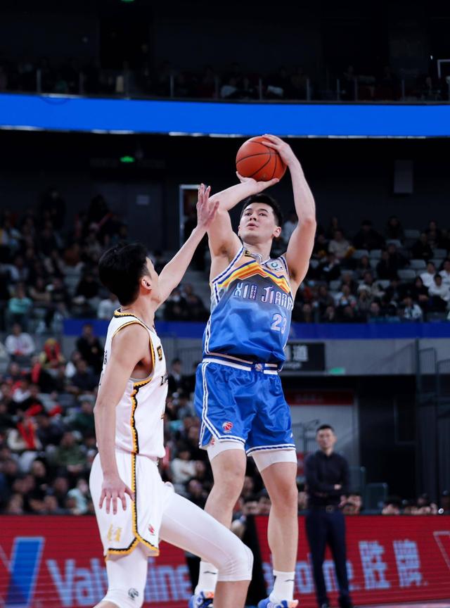 爱游戏tv-利沃诺主场告捷，积分榜排名小幅上升的简单介绍