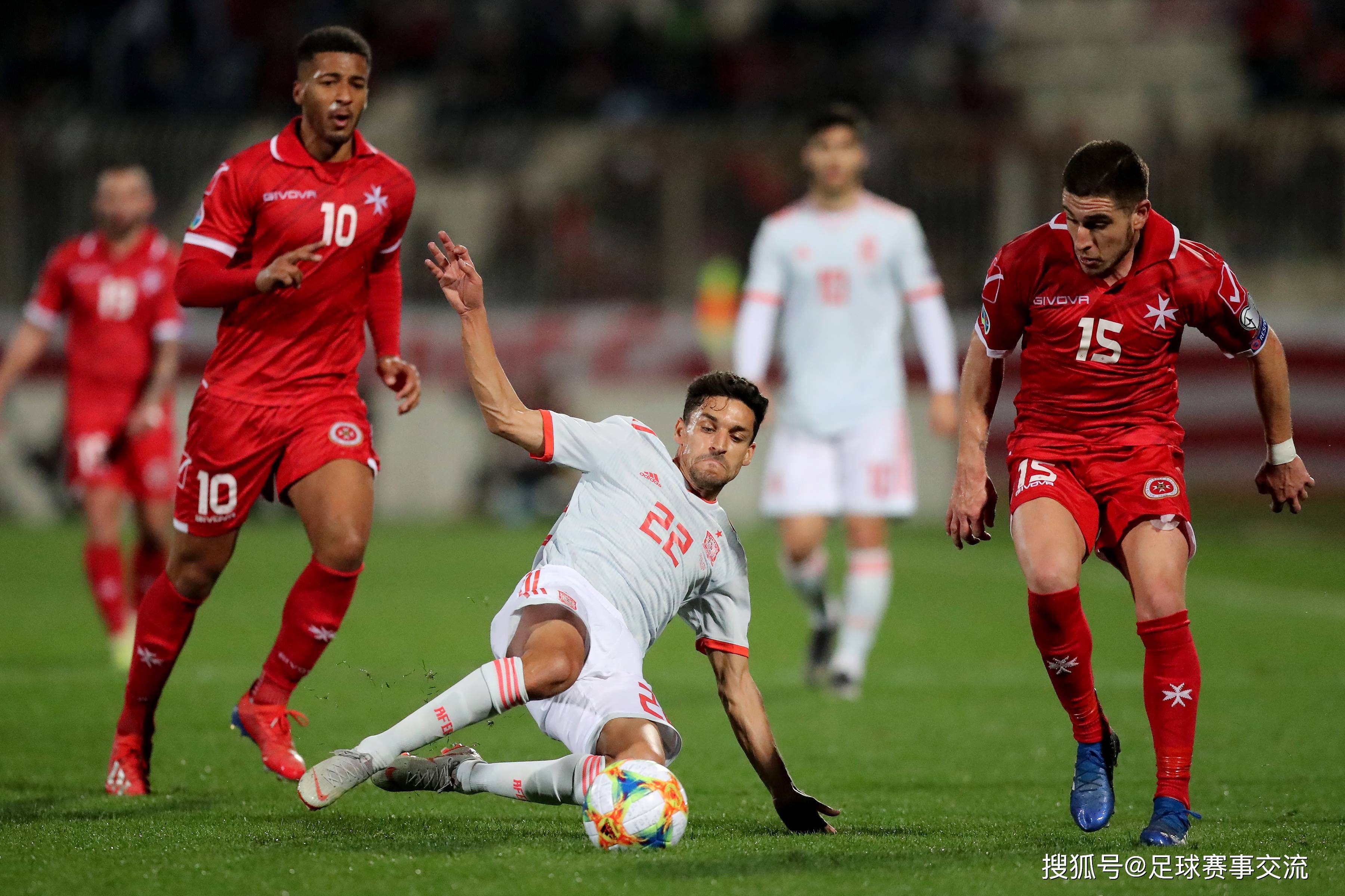 爱游戏在线-英格兰国家队调整战术，面对克罗地亚挑战的简单介绍