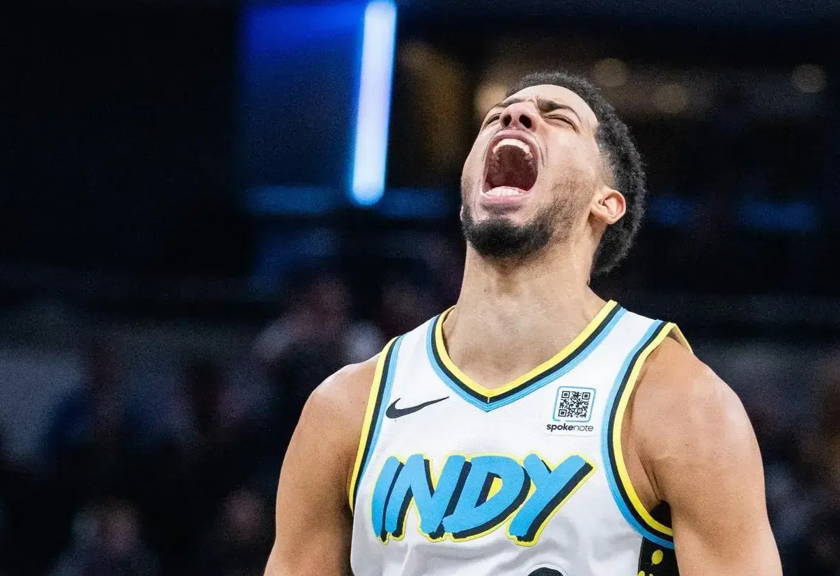 步行者队新秀崭露头角,球队表现更加稳定 步行者队新秀崭露头角,球队表现更加稳定