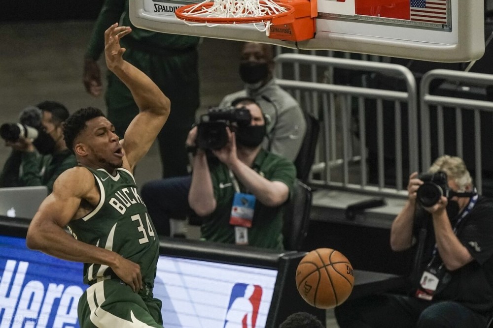 顶尖对决:篮网队对阵湖人队燃情开打的简单介绍 顶尖对决:篮网队对阵湖人队燃情开打的简单介绍