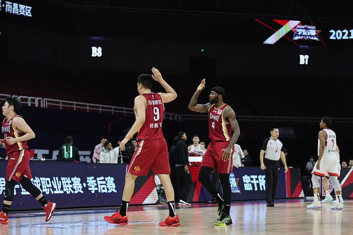 爱游戏在线-关于湖南男篮兢兢业业，力压对手取得胜利的信息