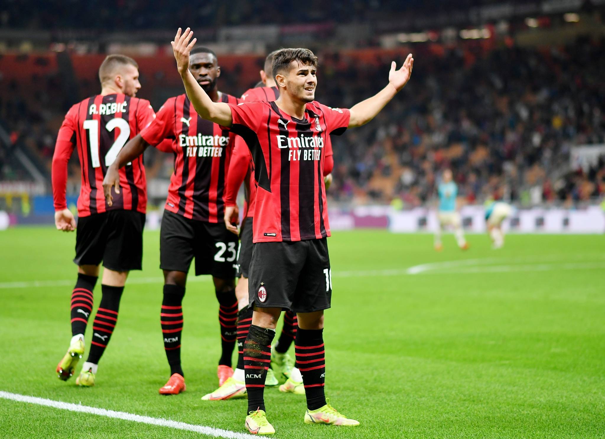 包含AC米兰客场逆转,赛季前景蒸蒸日上的词条 包含AC米兰客场逆转,赛季前景蒸蒸日上的词条