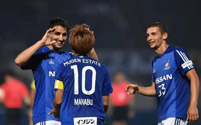 爱游戏大厅-包含比利亚雷亚尔客场大胜贝蒂斯，穆萨亚内斯梅开二度的词条