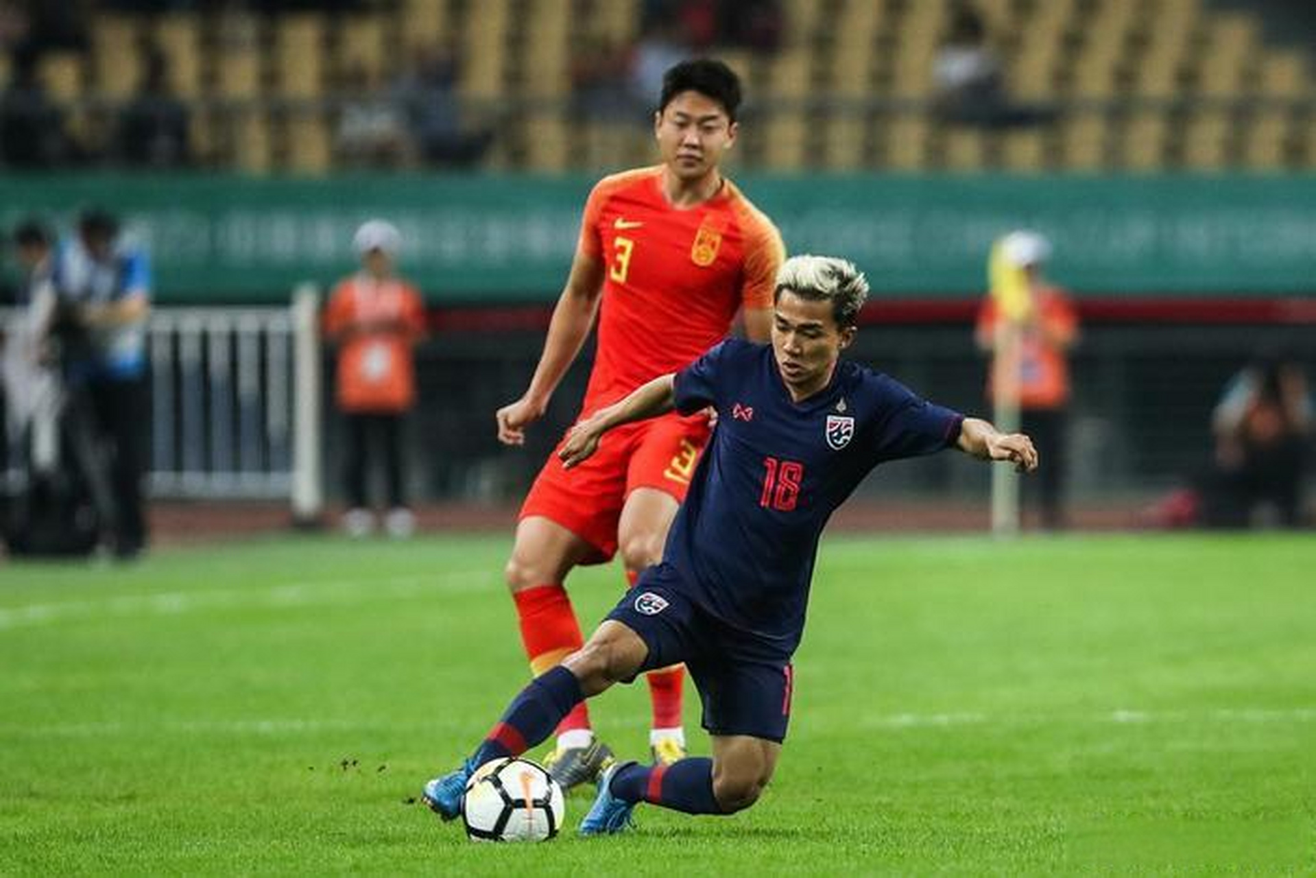 爱游戏官方-泰国队备战全面，团结一心应对比赛的简单介绍