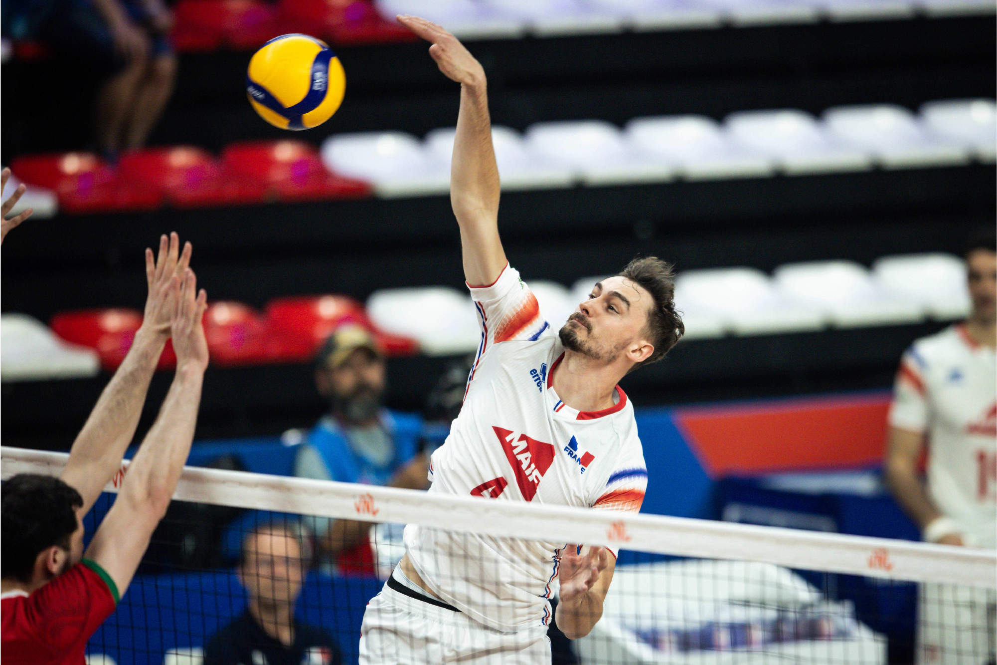 爱游戏tv-法国战胜保加利亚，欧预赛再添一城的简单介绍