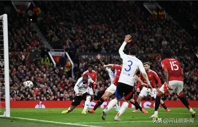 爱游戏-尤文图斯主场完胜曼联，晋级欧冠四强