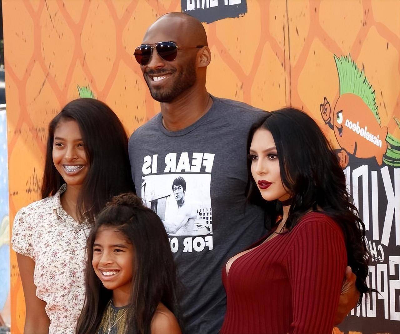 爱游戏APP-科比女儿成为篮球新秀，继承父亲衣钵