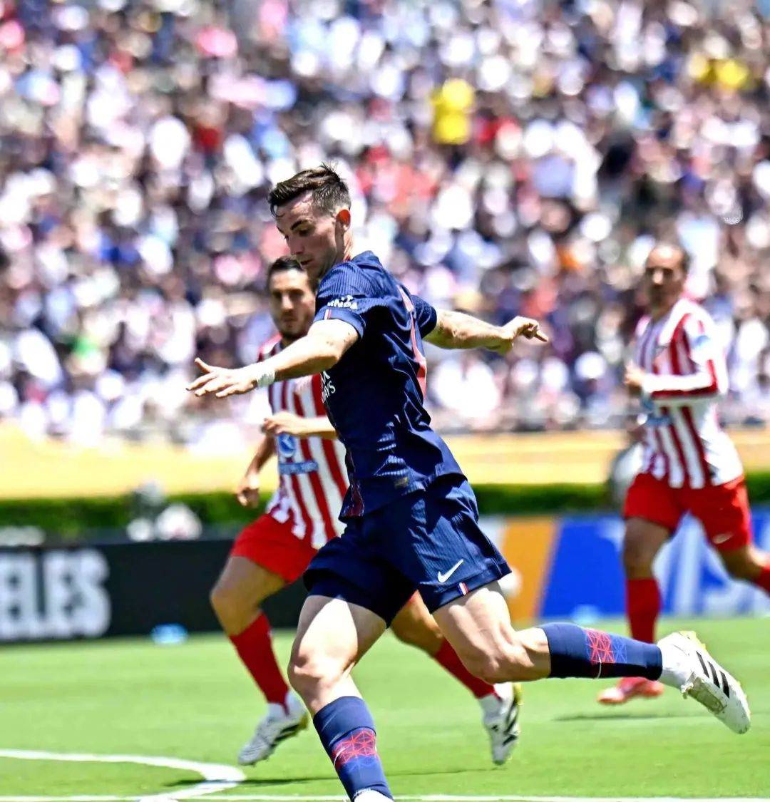 爱游戏tv-争议点球判罚，巴黎主场不敌拜仁