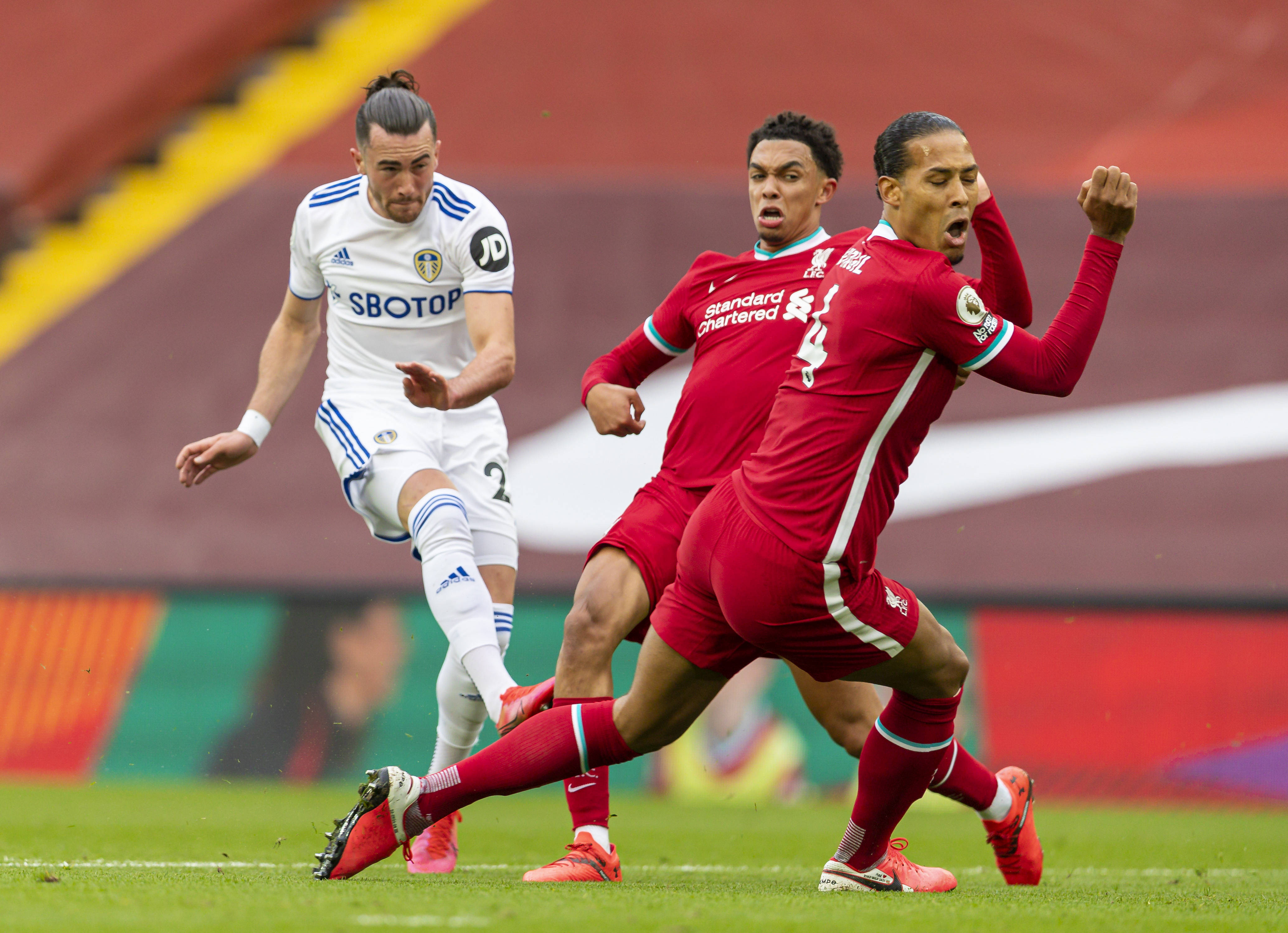 利兹联客场大捷,积分榜逐渐上升的简单介绍 利兹联客场大捷,积分榜逐渐上升的简单介绍