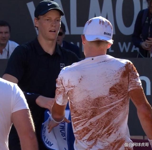 爱游戏在线-罗马球员集体伤愈,备战接下来的比赛