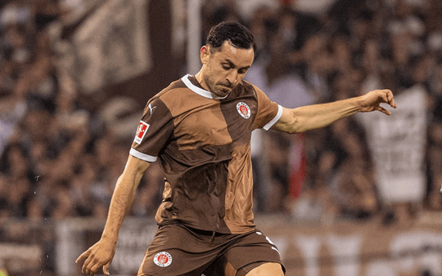 爱游戏-RB莱比锡遭遇惨败，球队状态不稳定