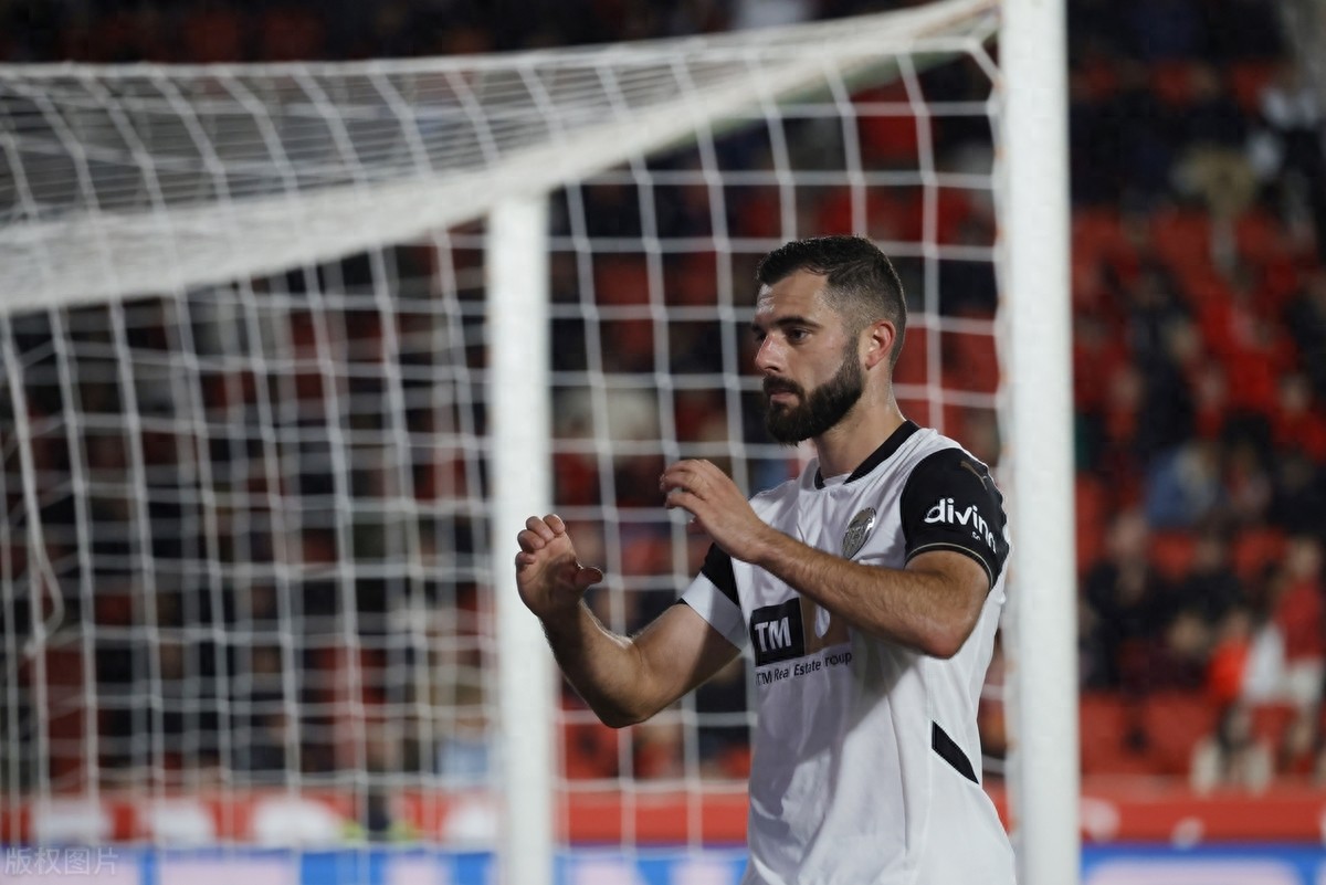 爱游戏官方-马洛卡击败希洪斯，提升士气的简单介绍