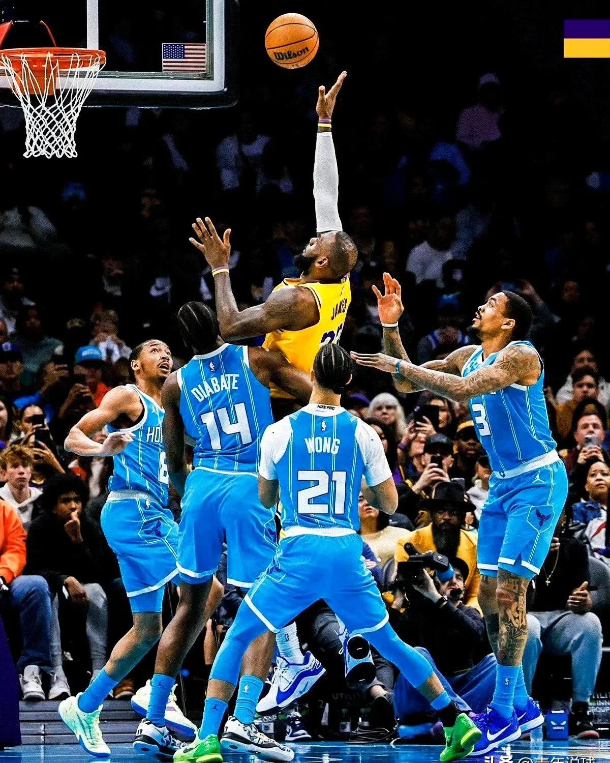 关于黄蜂队员共同努力,集体发威领先对手赢球的信息 关于黄蜂队员共同努力,集体发威领先对手赢球的信息