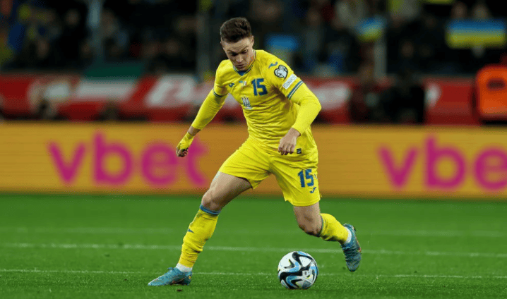 拼搏奋斗:乌克兰队欧预赛突出表现 拼搏奋斗:乌克兰队欧预赛突出表现