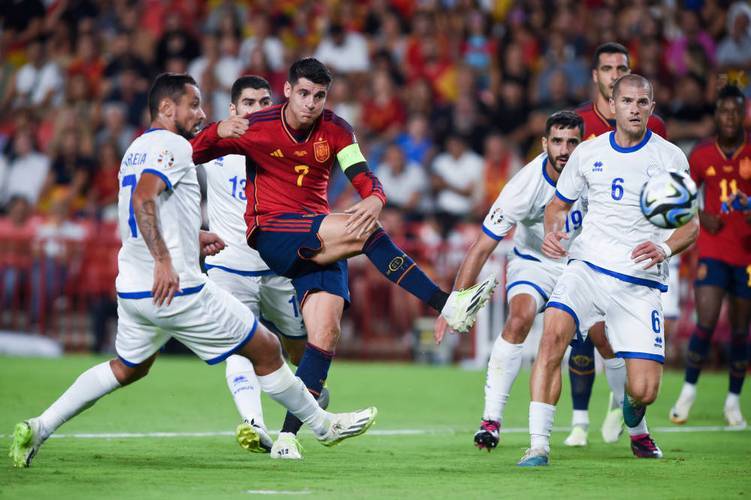 欧预赛:波黑队险胜希腊队,挺进淘汰赛的简单介绍 欧预赛:波黑队险胜希腊队,挺进淘汰赛的简单介绍