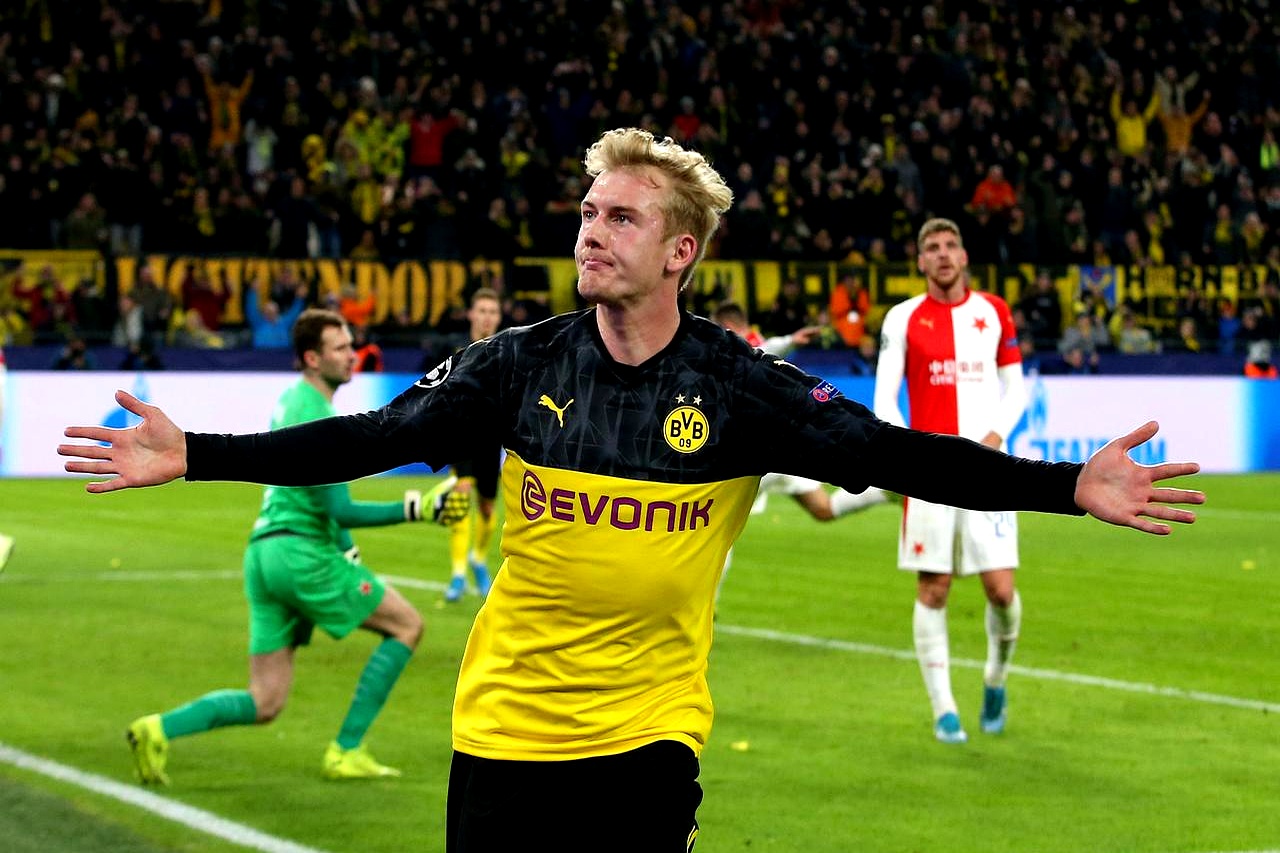 爱游戏大厅-里尔晋级晋级四强，胜利在握