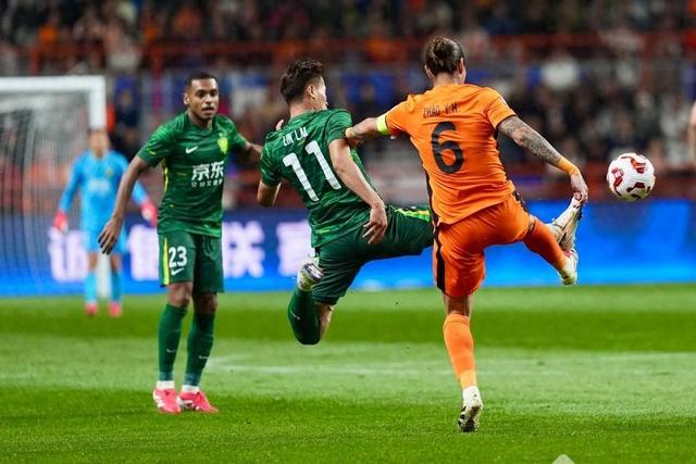 爱游戏官网-顶级联赛精彩对决引发球迷狂热