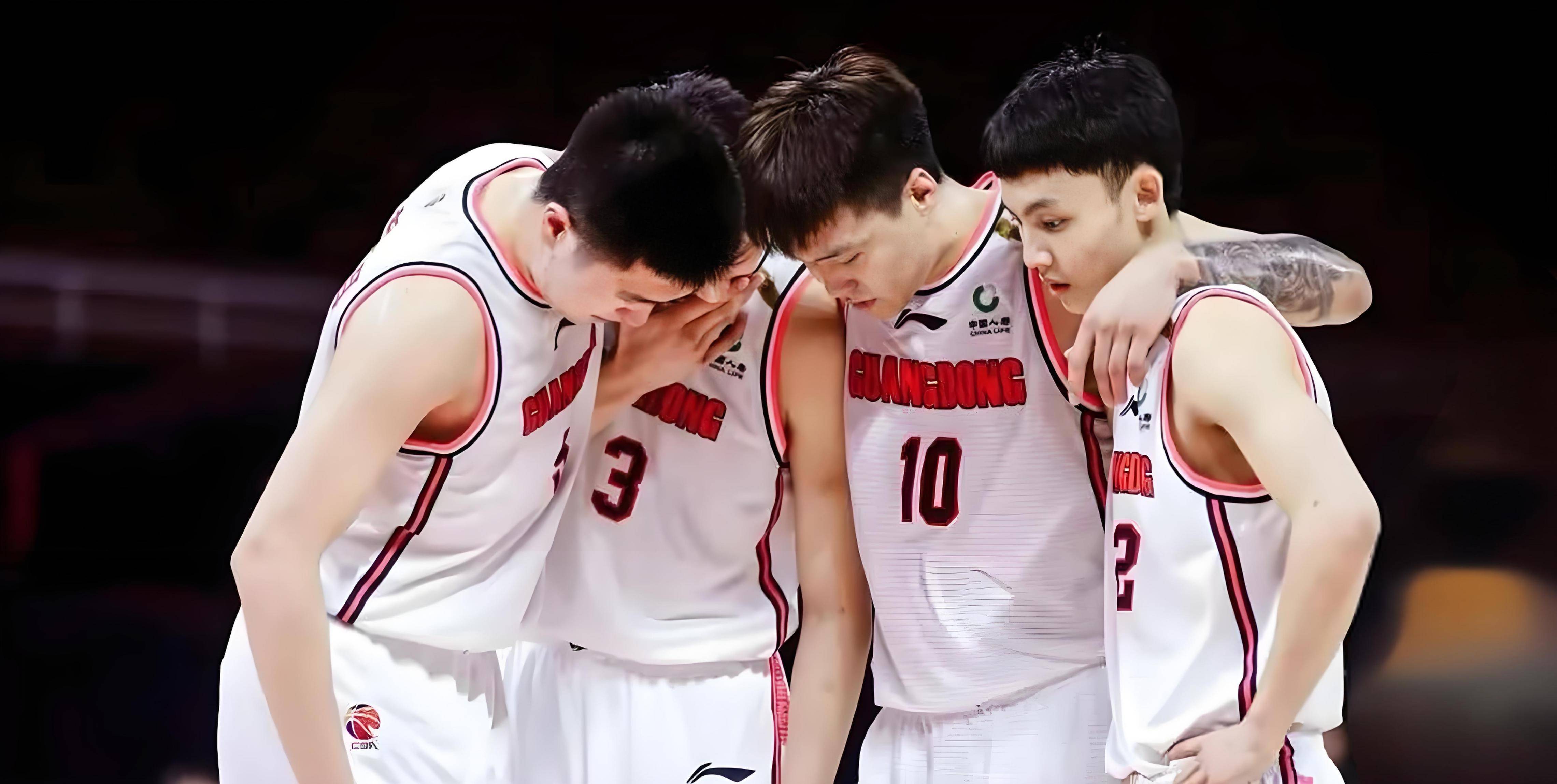 辽宁队球员发挥出色,赢得主场胜利 辽宁队球员发挥出色,赢得主场胜利