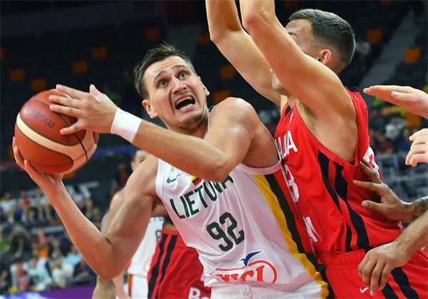 爱游戏官网-加拿大篮球联赛新赛季开打