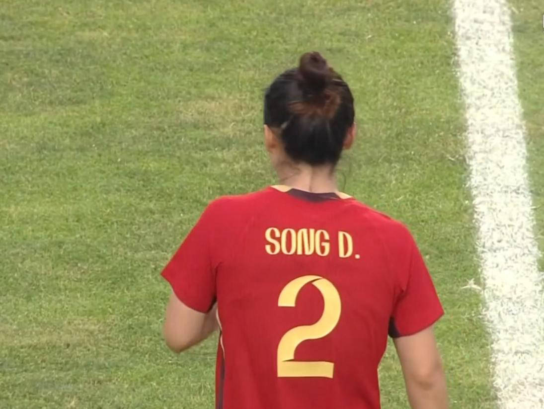 爱游戏tv-包含豪取胜利！女足比赛赢得雷鸣般掌声！的词条