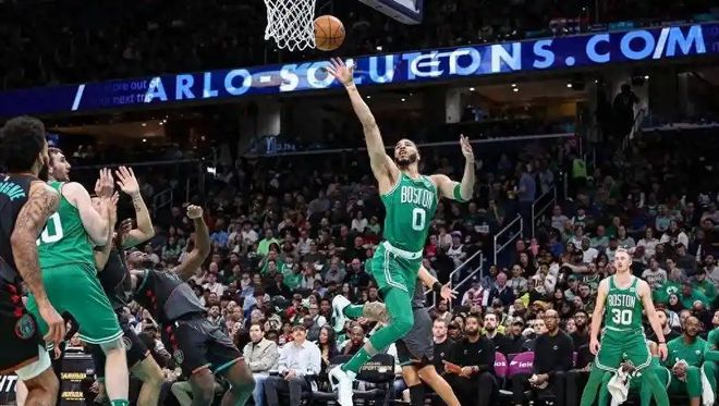 爱游戏体育-塔图姆砍下+，率领凯尔特人取得胜利