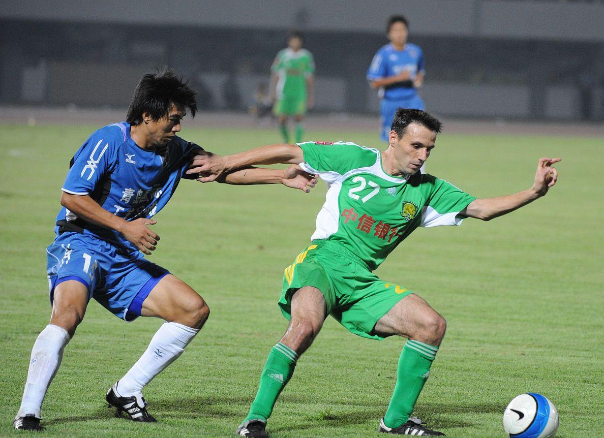 青岛黄海对阵石家庄永昌,保级压力不减,胜绩成为唯一选择 青岛黄海对阵石家庄永昌,保级压力不减,胜绩成为唯一选择