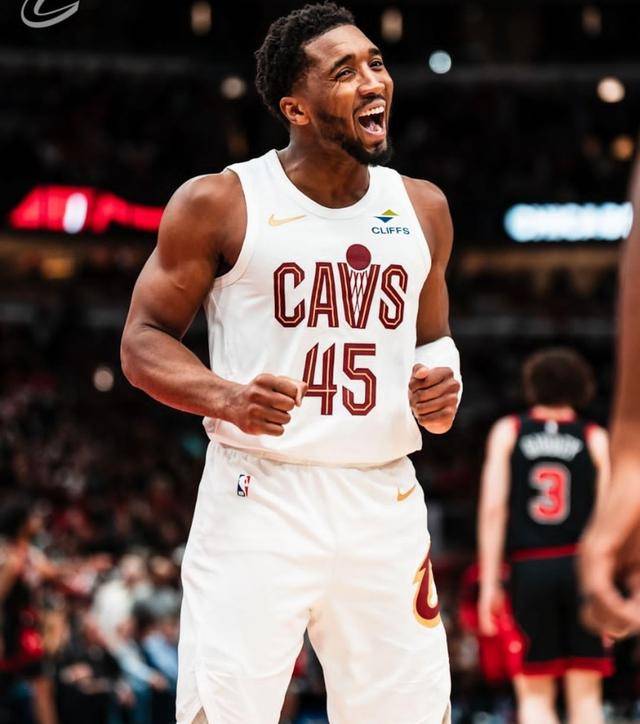 爱游戏娱乐-公牛之巅！拉文单节火爆27分，率队逆转篮网取得胜利