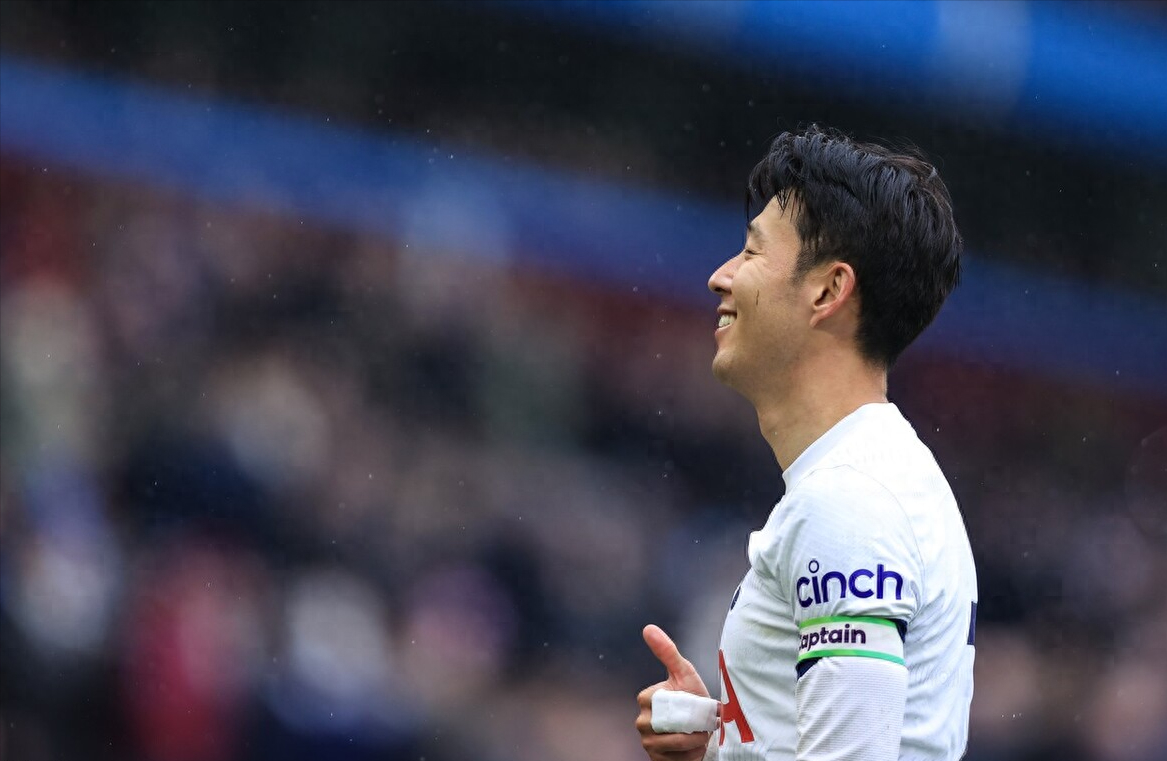 热刺前锋连场破门,为球队贡献进球 热刺前锋连场破门,为球队贡献进球