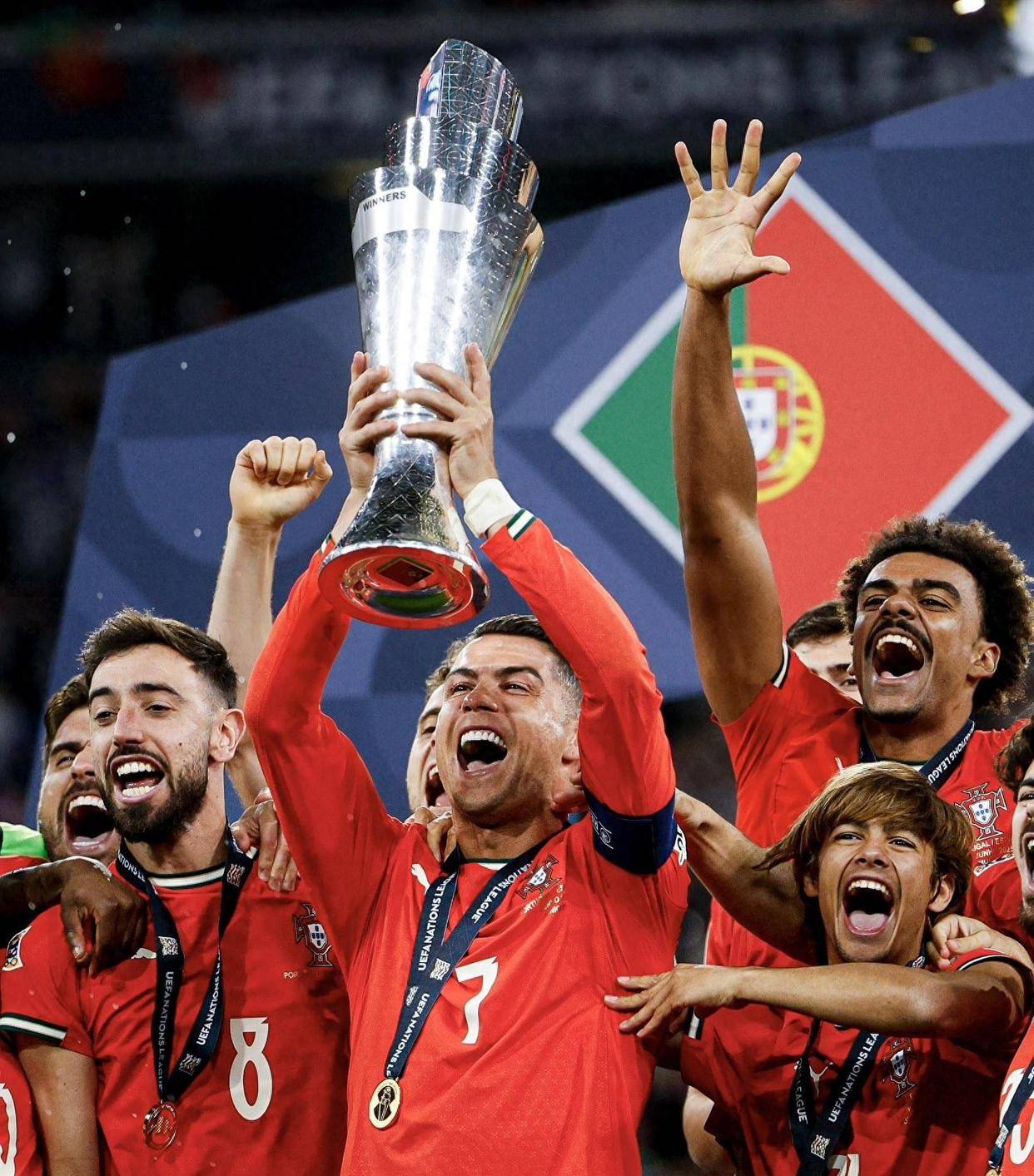 匈牙利队一球小胜葡萄牙,惊险闯入半决赛 匈牙利队一球小胜葡萄牙,惊险闯入半决赛