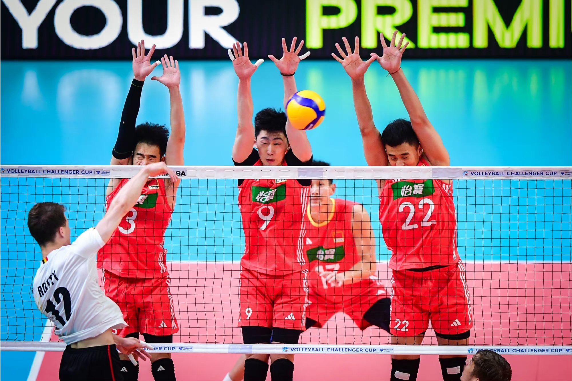 爱游戏娱乐-马赛勇夺胜利，队员士气高涨的简单介绍