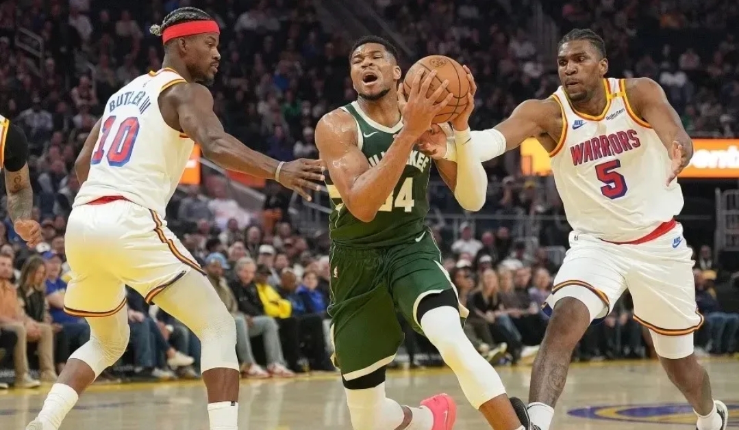 爱游戏在线-包含雄鹿客场不敌热火，字母哥拼尽全力却难挽败局的词条