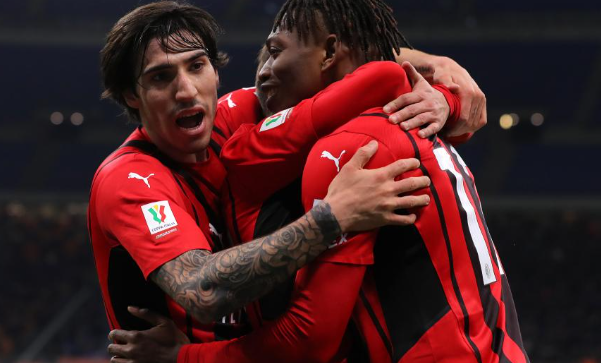 包含AC米兰球迷庆祝胜利,球队前景一片光明的词条 包含AC米兰球迷庆祝胜利,球队前景一片光明的词条