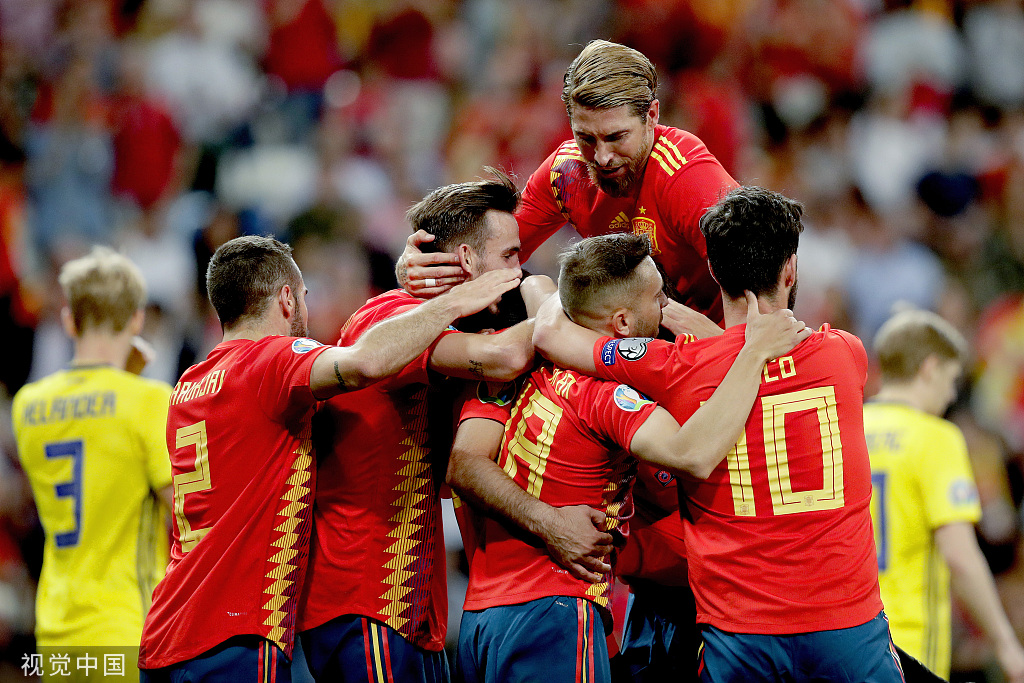 爱游戏在线-瑞典队大胜罗马尼亚队,仍保持榜首位置