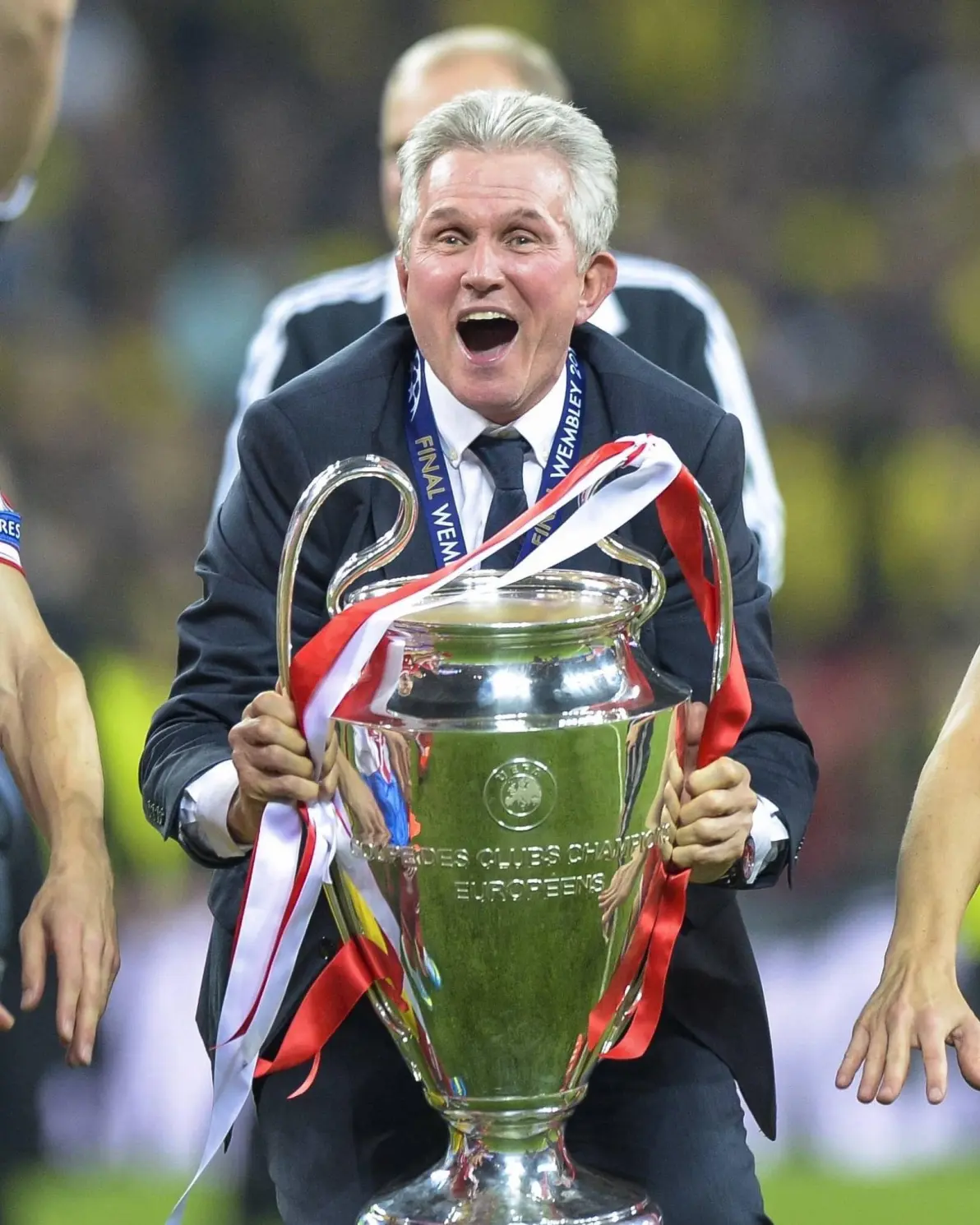 比达尔率队得分,球队备战精神饱满的简单介绍 比达尔率队得分,球队备战精神饱满的简单介绍