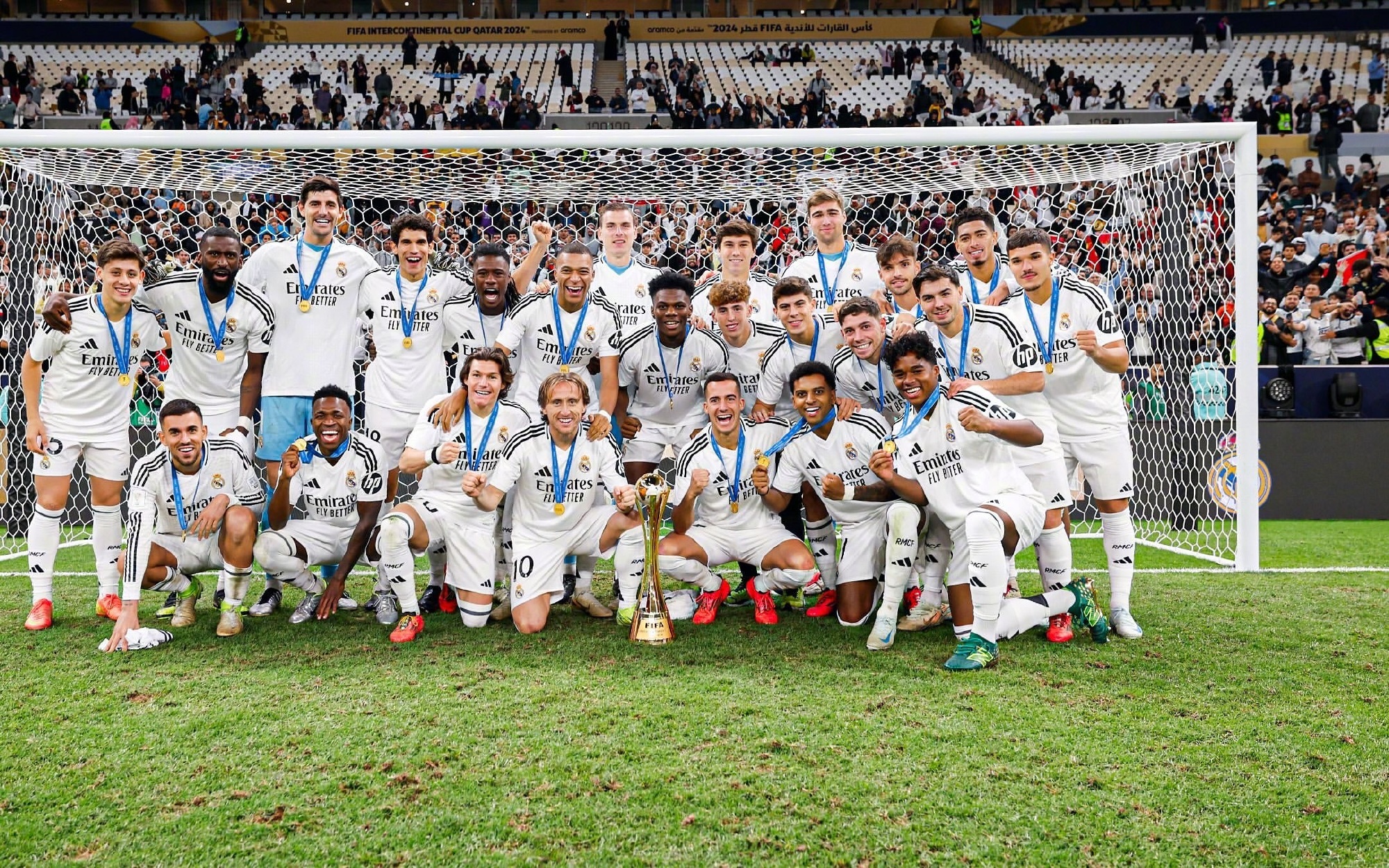 让人热血沸腾的足球赛事精彩纷呈! 让人热血沸腾的足球赛事精彩纷呈!