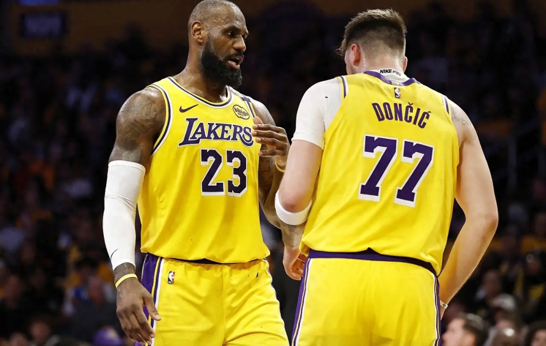 NS险胜SHR,Inspired极限生还后反打焦点之战小组赛,技惊四座 NS险胜SHR,Inspired极限生还后反打焦点之战小组赛,技惊四座