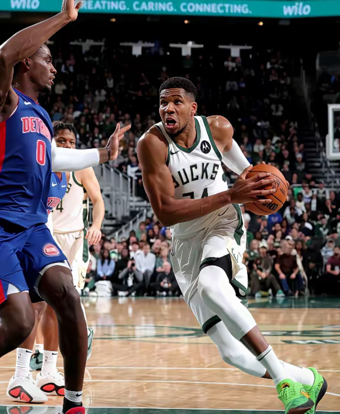 雄鹿客场击败火箭,字母哥砍下35分 雄鹿客场击败火箭,字母哥砍下35分