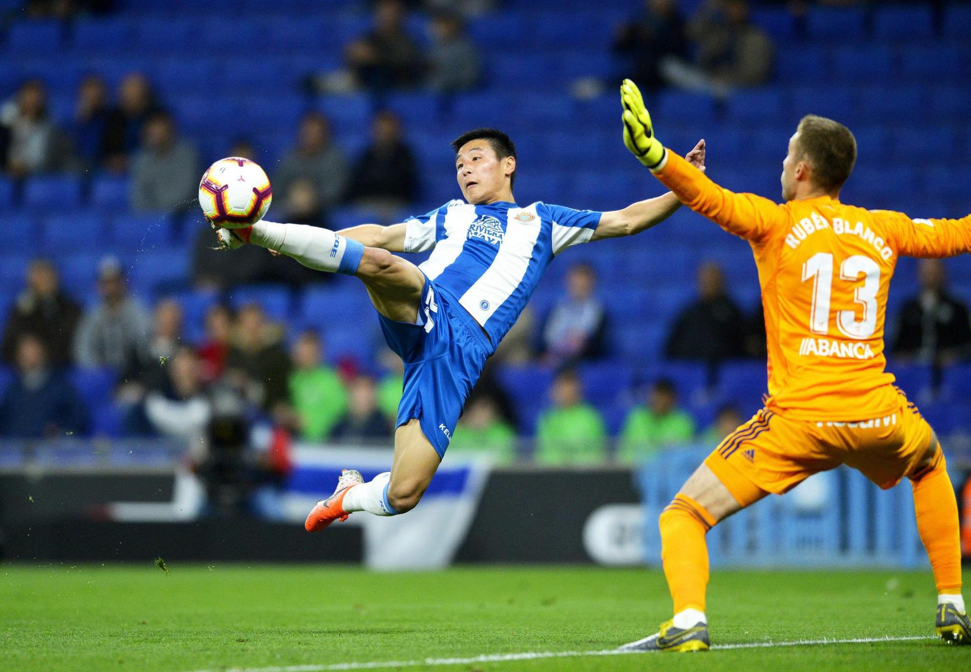 武磊首发国脚出场，0-2负阵欧国联比赛