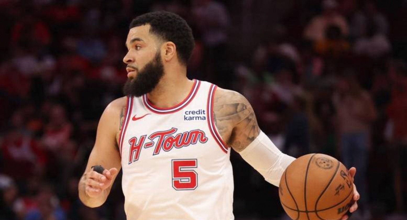 爱游戏在线-火箭队总经理宣布辞职，球队面临重大调整