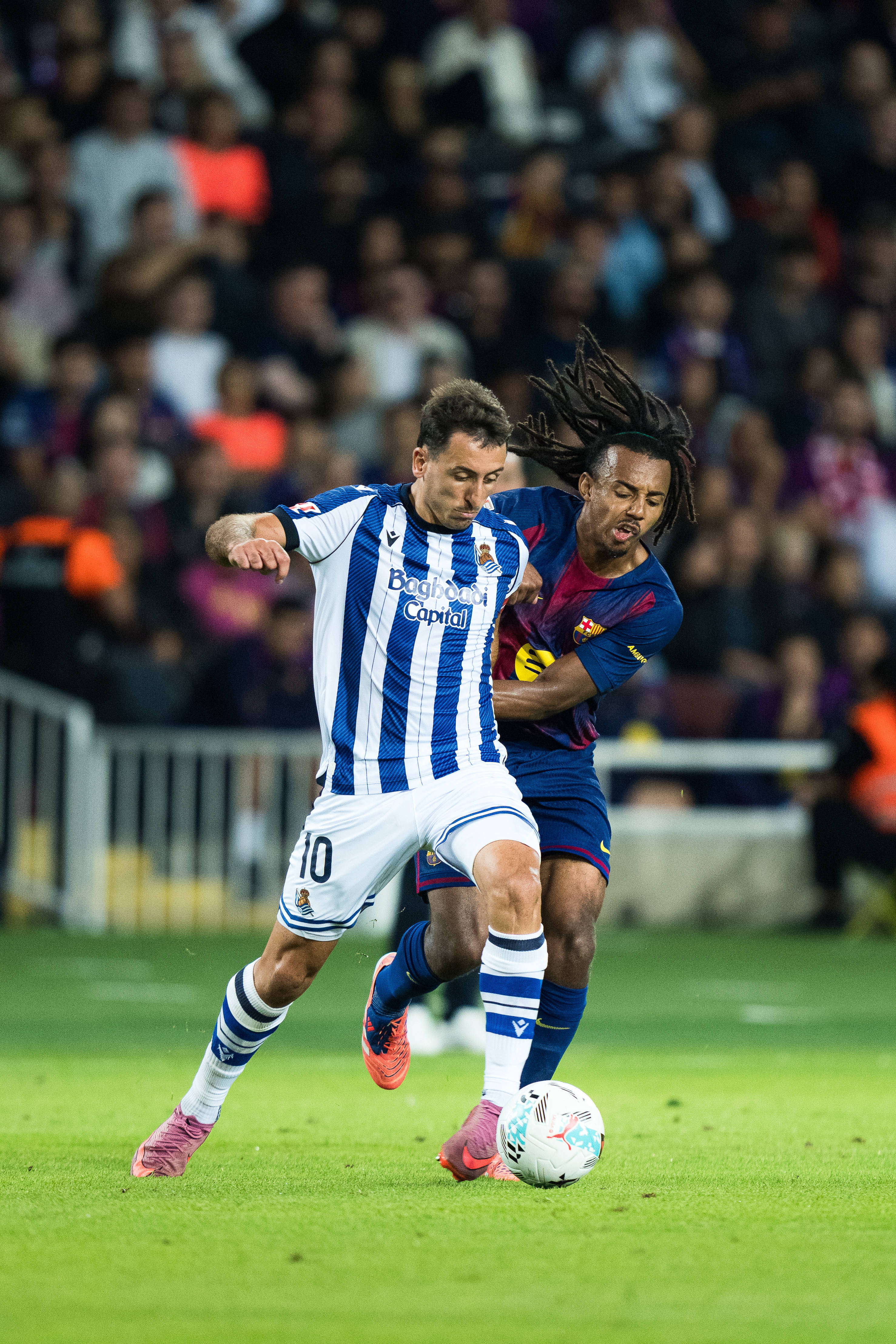 巴塞罗那客场战胜皇家社会,梅西再献绝杀 巴塞罗那客场战胜皇家社会,梅西再献绝杀