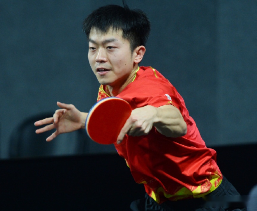 爱游戏官方-法国队险胜韩国队，王皓点燃赛场