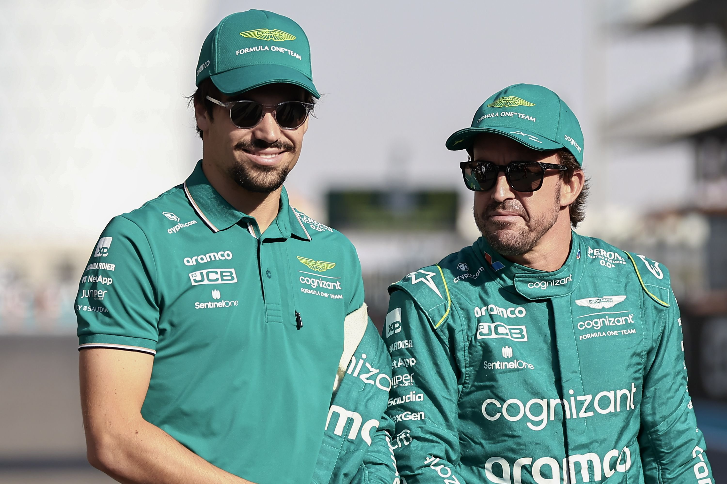 爱游戏tv-包含阿斯顿马丁险胜索伯车队，塞恩斯高光表现的词条